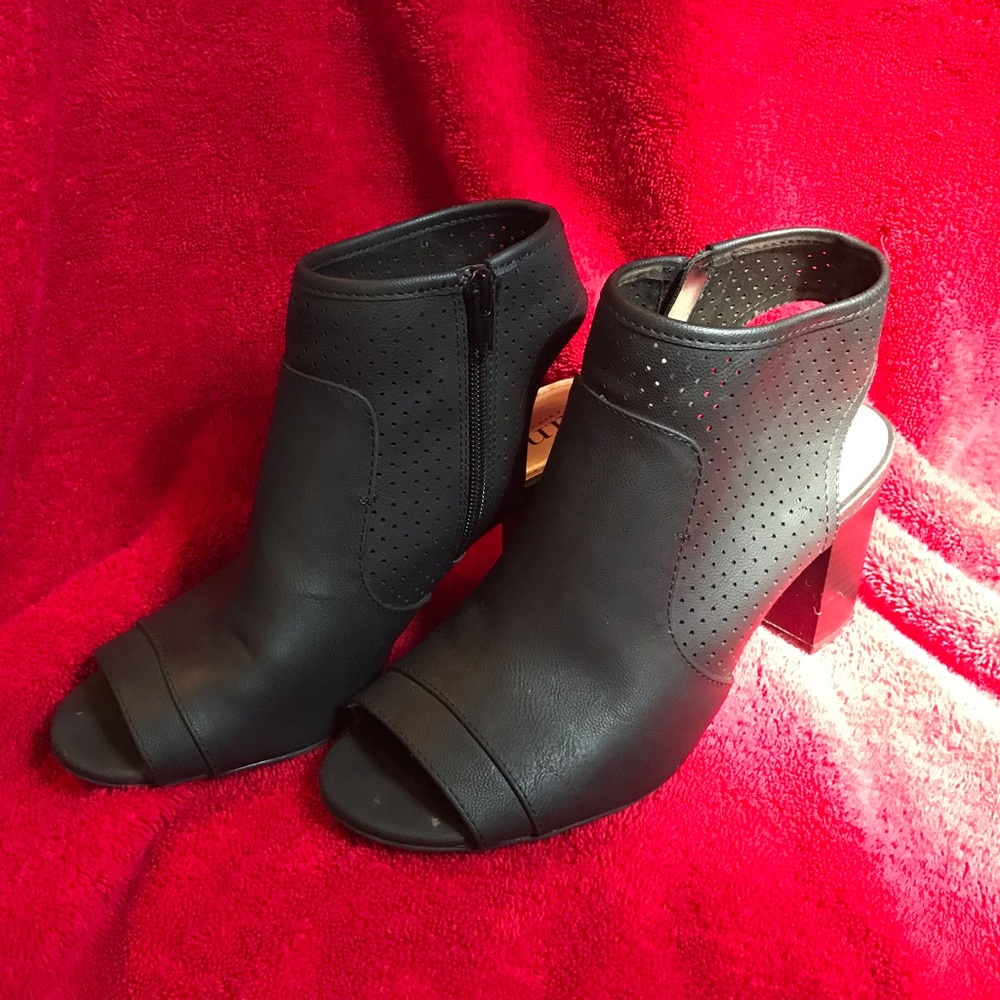 a.n.a | Peep Toe Booties | Black